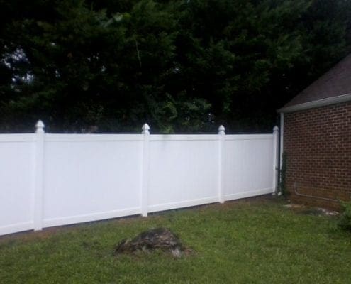 Knox Fence | For a wide selection of vinyl fence styles, from privacy fences to black picket fences and numerous color options, call Knox Fence today!