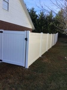 Knox Fence | For a wide selection of vinyl fence styles, from privacy fences to black picket fences and numerous color options, call Knox Fence today!