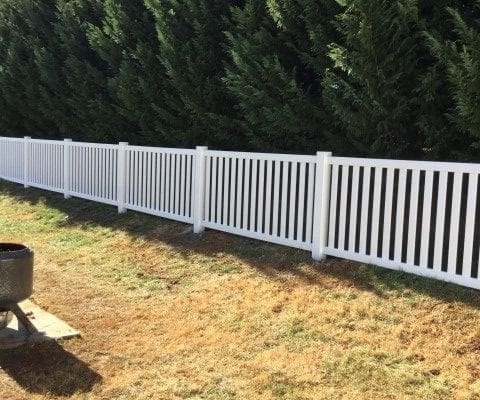 Knox Fence | For a wide selection of vinyl fence styles, from privacy fences to black picket fences and numerous color options, call Knox Fence today!