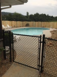 Knox Fence | Interested in getting a chain link fence? Let Knox Fence help you find the fencing solution for your residential or commercial property!