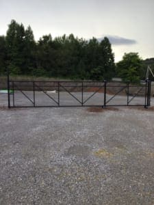 Knox Fence | Interested in getting a chain link fence? Let Knox Fence help you find the fencing solution for your residential or commercial property!