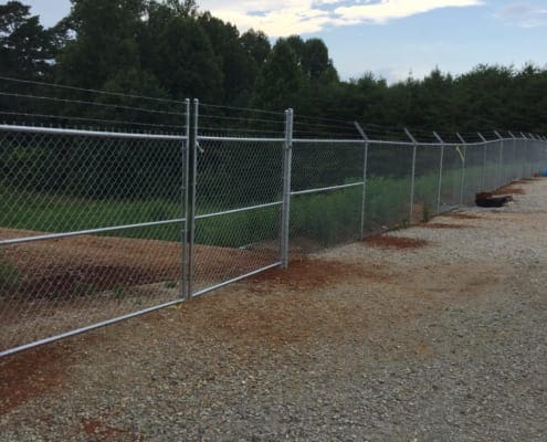 Knox Fence | Interested in getting a chain link fence? Let Knox Fence help you find the fencing solution for your residential or commercial property!