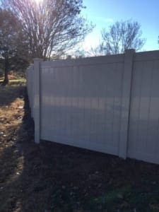 Knox Fence | For a wide selection of vinyl fence styles, from privacy fences to black picket fences and numerous color options, call Knox Fence today!